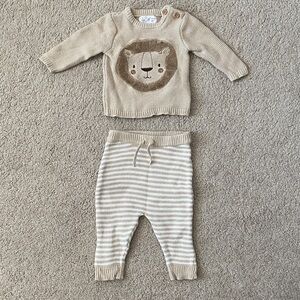 Baby boy 3-6 months - Sweater and Pants Set